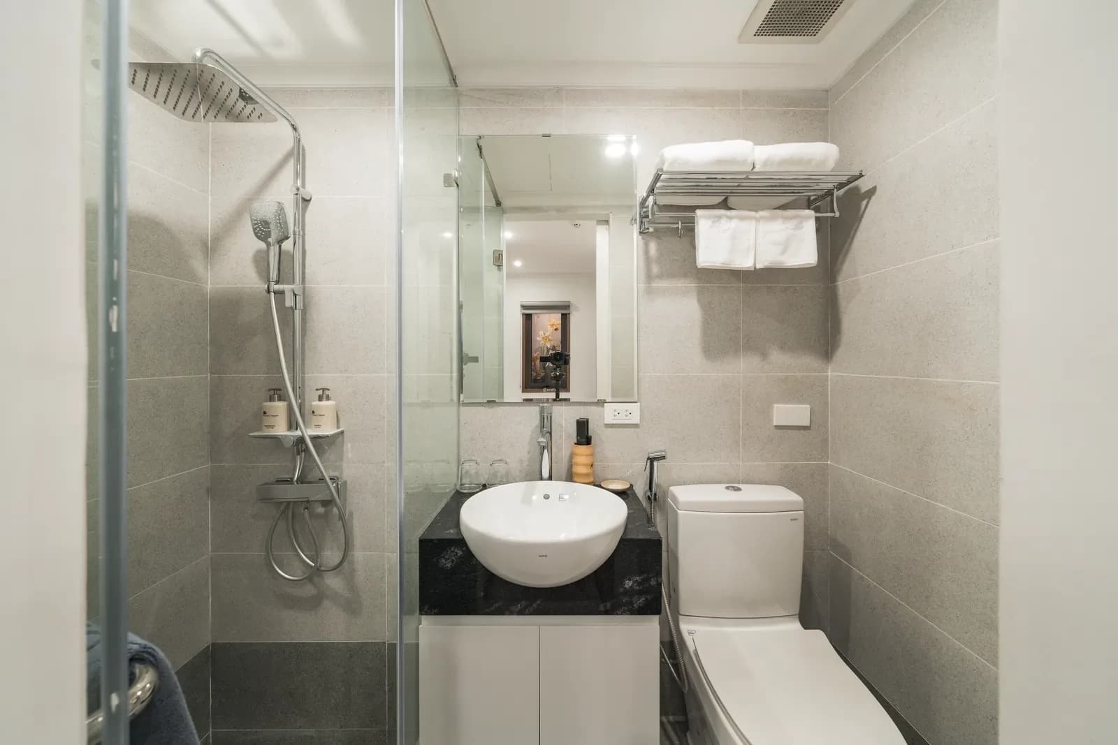 Phòng tắm phòng Standard – Narcissus Lê Duẩn, Hà Nội