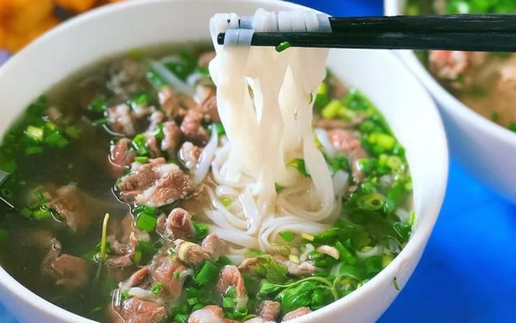 Phở – bữa sáng kiểu Việt tại Narcissus Hotel & Apartment